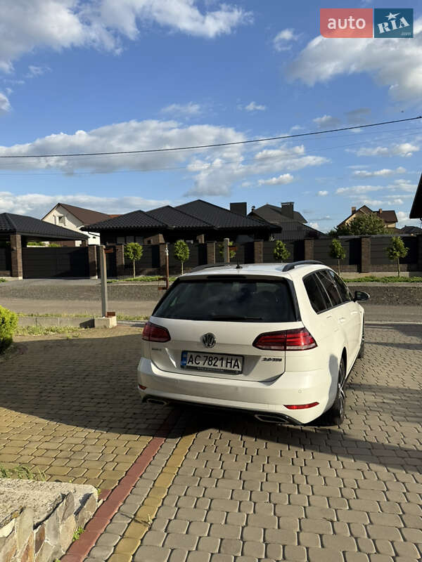 Універсал Volkswagen Golf 2018 в Луцьку