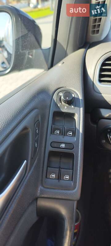 Хетчбек Volkswagen Golf 2010 в Хмельницькому