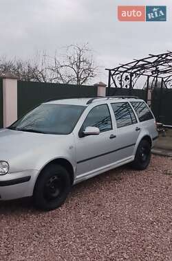 Универсал Volkswagen Golf 2000 в Трускавце