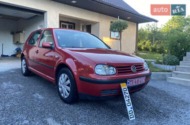 Хэтчбек Volkswagen Golf 2003 в Бучаче