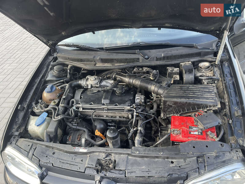 Універсал Volkswagen Golf 2001 в Кам'янець-Подільському