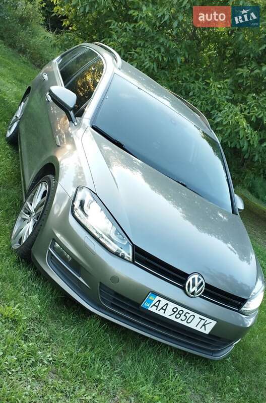 Универсал Volkswagen Golf 2014 в Вишневом