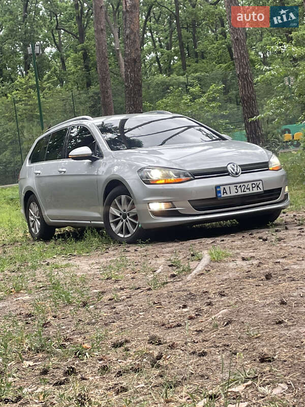 Универсал Volkswagen Golf 2014 в Василькове