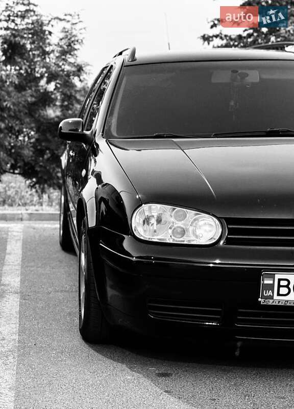 Универсал Volkswagen Golf 2001 в Тернополе