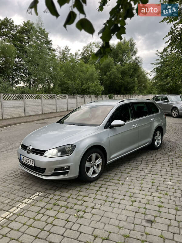 Універсал Volkswagen Golf 2015 в Івано-Франківську