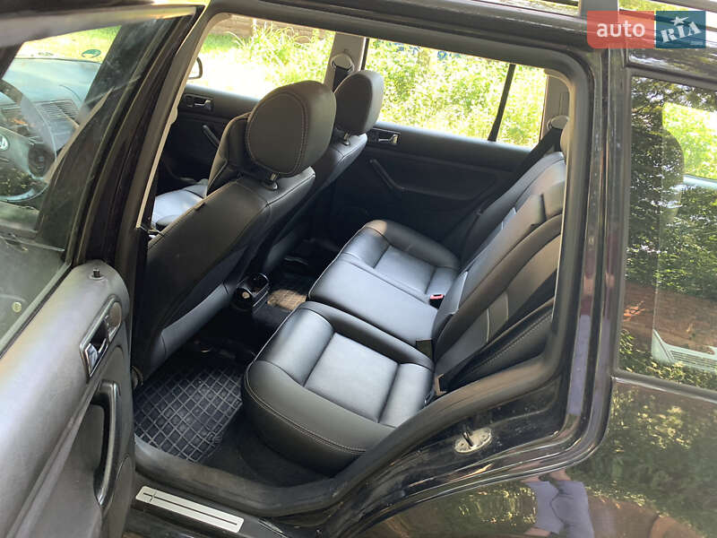 Універсал Volkswagen Golf 2002 в Бердичеві