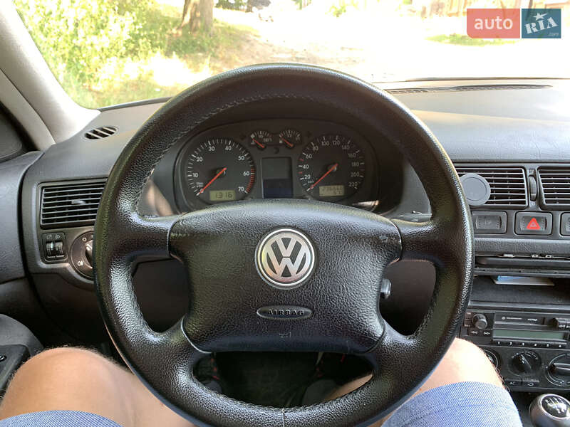 Універсал Volkswagen Golf 2002 в Бердичеві