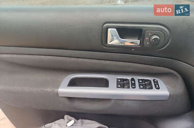 Універсал Volkswagen Golf 2004 в 
