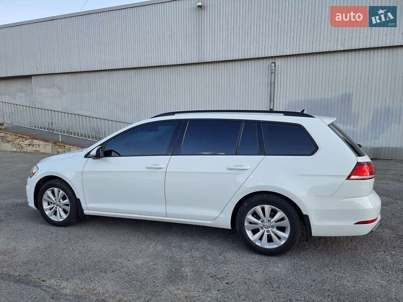 Универсал Volkswagen Golf 2019 в Харькове