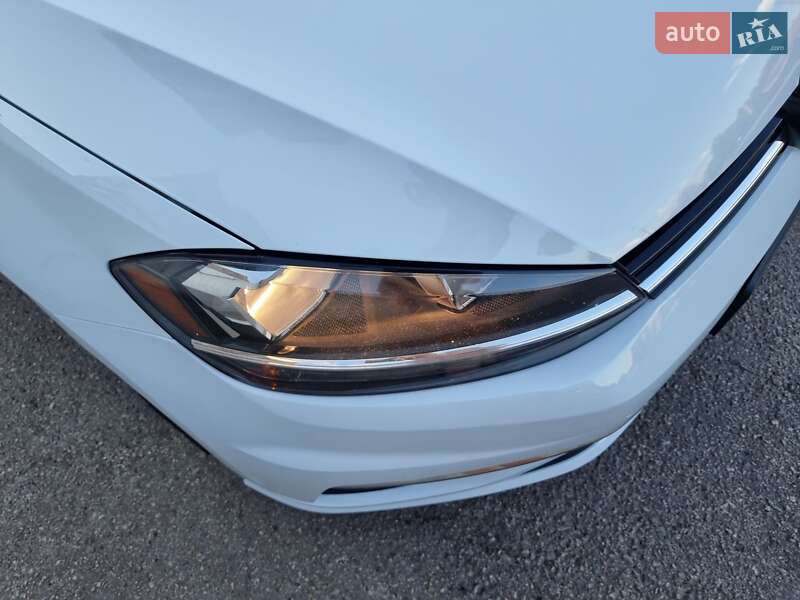 Универсал Volkswagen Golf 2019 в Харькове