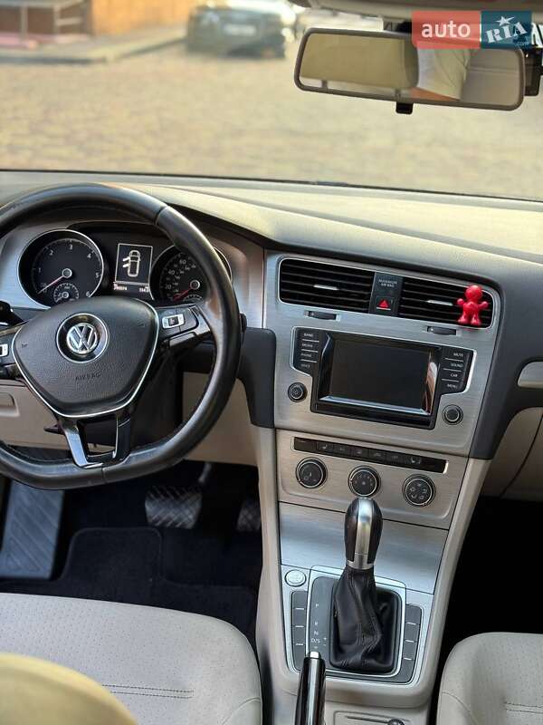 Универсал Volkswagen Golf 2015 в Виннице