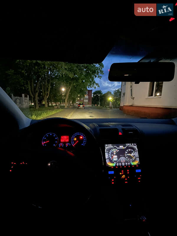 Хэтчбек Volkswagen Golf 2007 в Добротворе