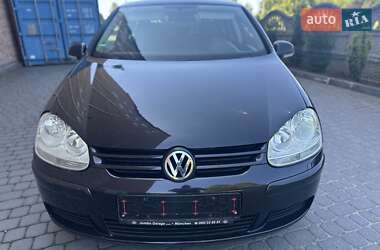 Хетчбек Volkswagen Golf 2006 в 