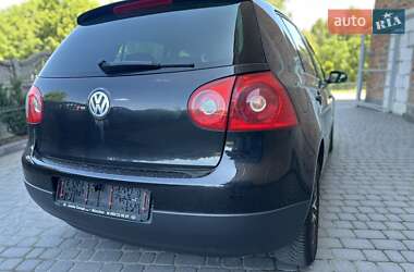 Хетчбек Volkswagen Golf 2006 в 