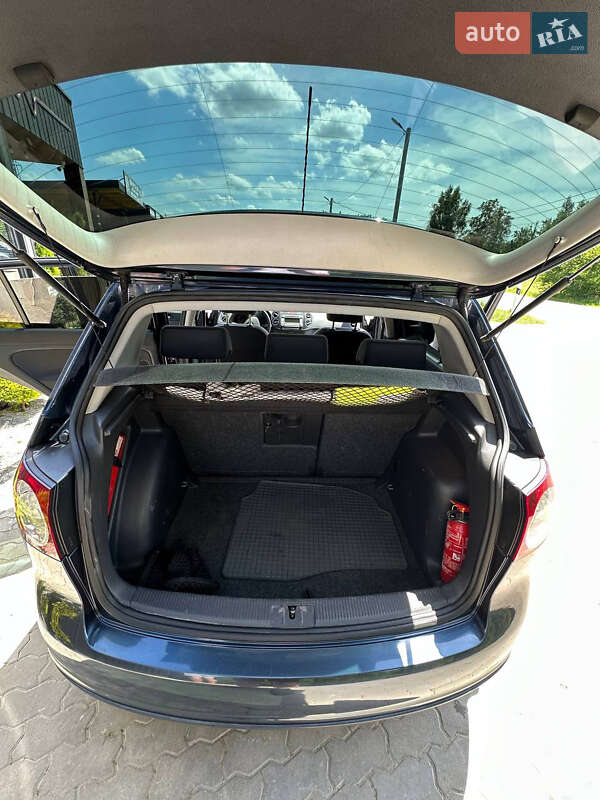 Хетчбек Volkswagen Golf 2007 в Яворові