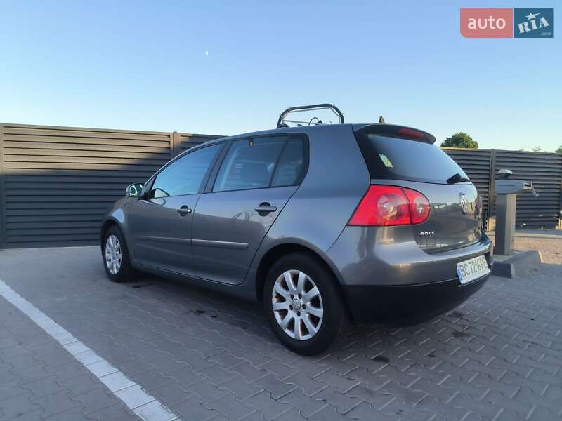 Volkswagen Golf 2005