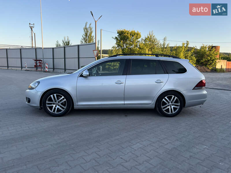 Универсал Volkswagen Golf 2010 в Кременце