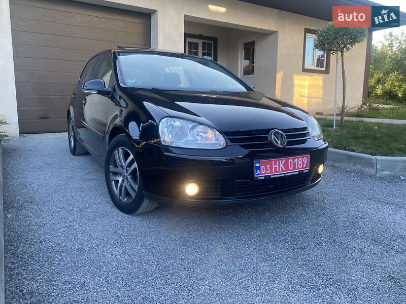 Хэтчбек Volkswagen Golf 2007 в Бучаче