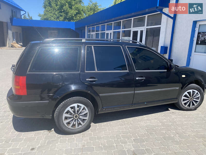 Универсал Volkswagen Golf 1999 в Кременце