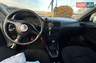 Хетчбек Volkswagen Golf 2000 в Виноградові