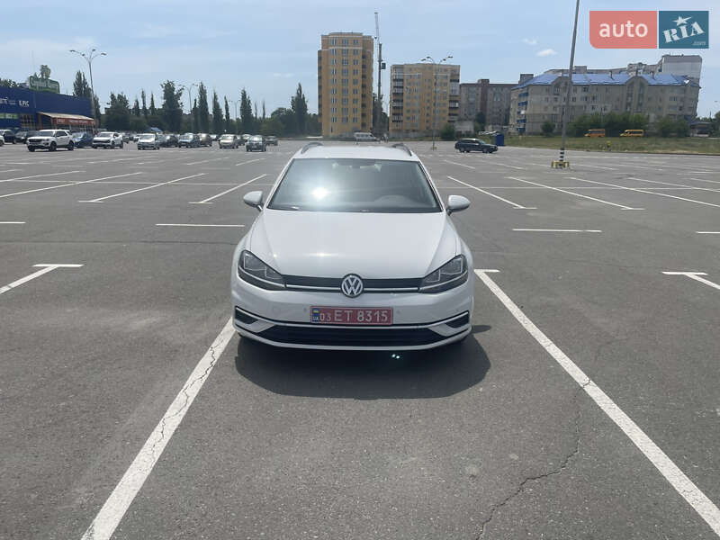 Універсал Volkswagen Golf 2019 в Кам'янець-Подільському