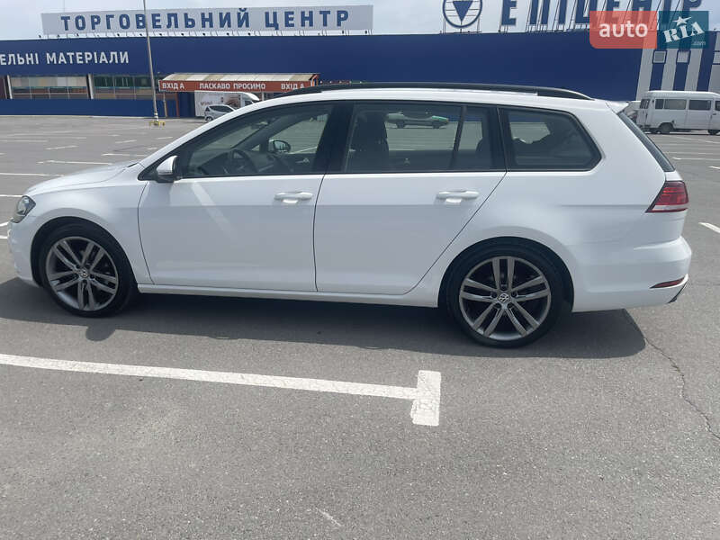 Універсал Volkswagen Golf 2019 в Кам'янець-Подільському