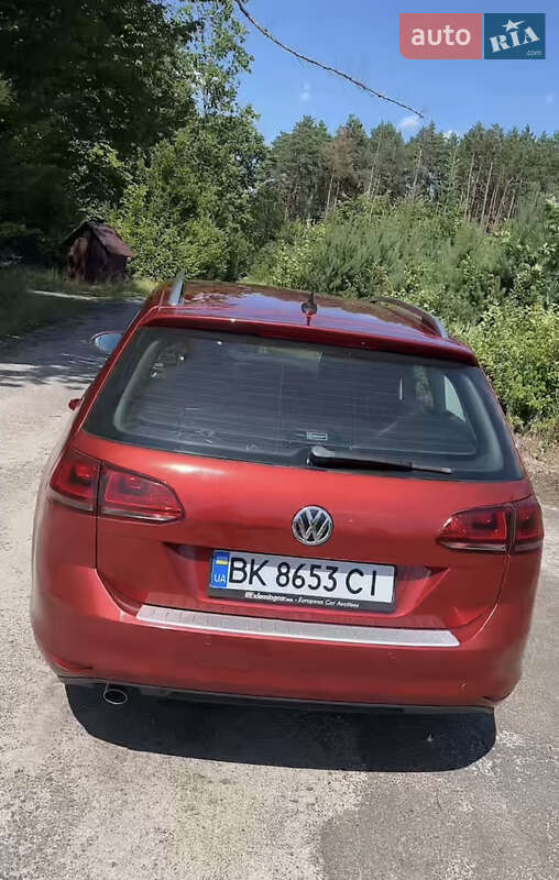 Універсал Volkswagen Golf 2015 в Сарнах