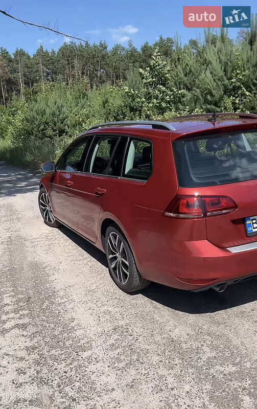 Універсал Volkswagen Golf 2015 в Сарнах