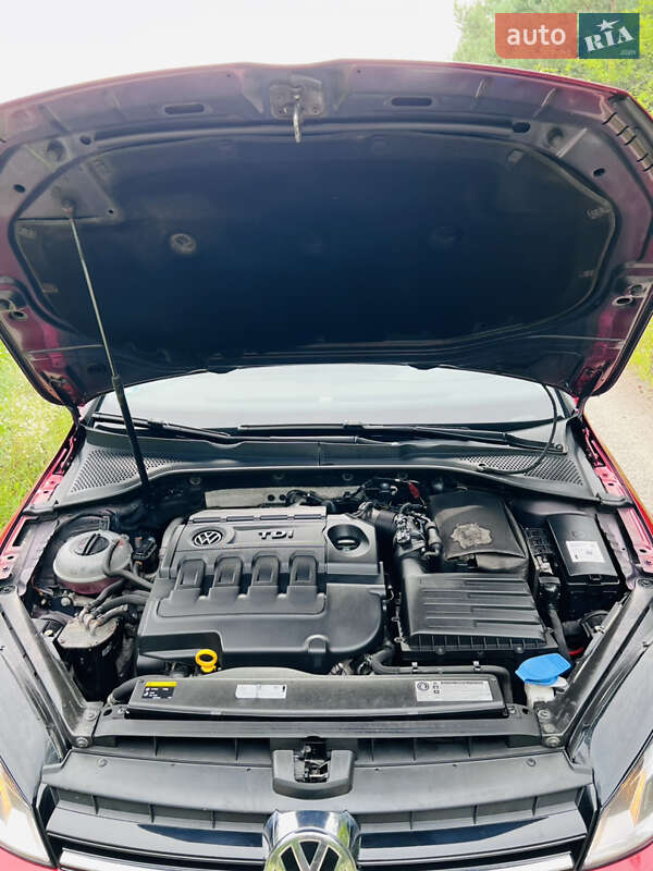 Універсал Volkswagen Golf 2015 в Сарнах