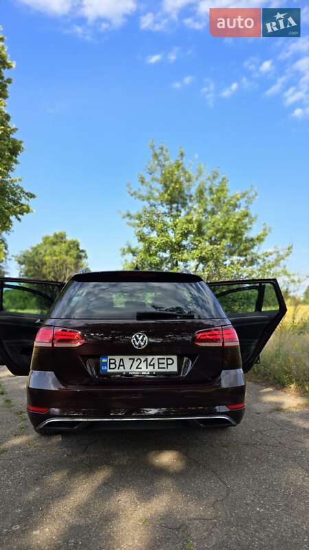 Універсал Volkswagen Golf 2017 в Кропивницькому