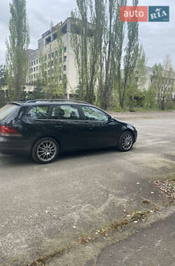 Универсал Volkswagen Golf 2010 в Киеве