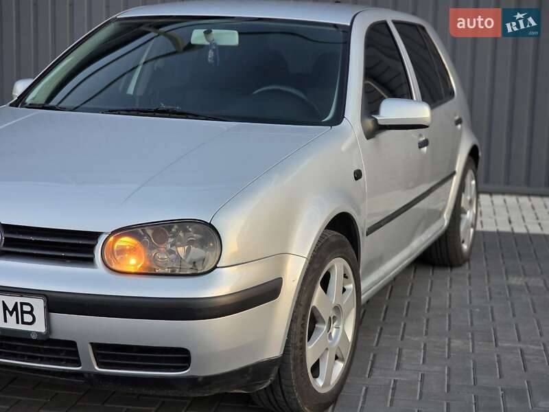Хетчбек Volkswagen Golf 2000 в Кропивницькому