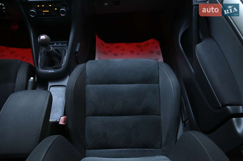 Хетчбек Volkswagen Golf 2009 в Бердичеві