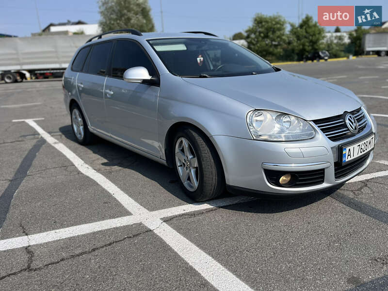 Универсал Volkswagen Golf 2009 в Ужгороде