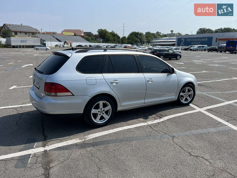 Универсал Volkswagen Golf 2009 в Ужгороде