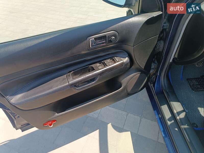 Хэтчбек Volkswagen Golf 2001 в Каменец-Подольском