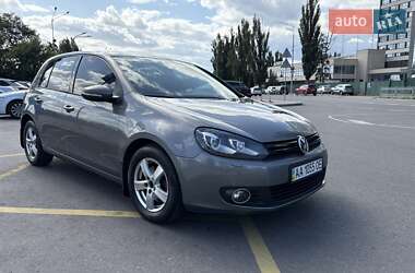 Хэтчбек Volkswagen Golf 2012 в Киеве