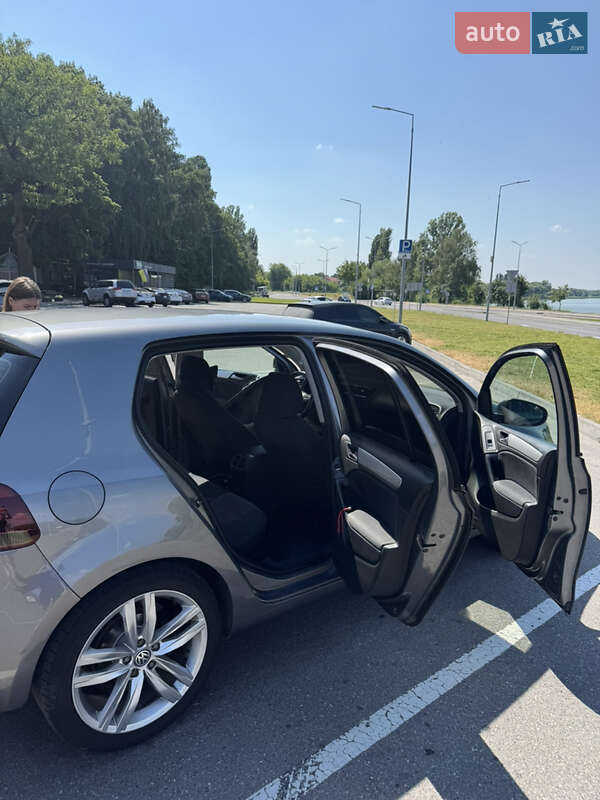 Хэтчбек Volkswagen Golf 2009 в Виннице