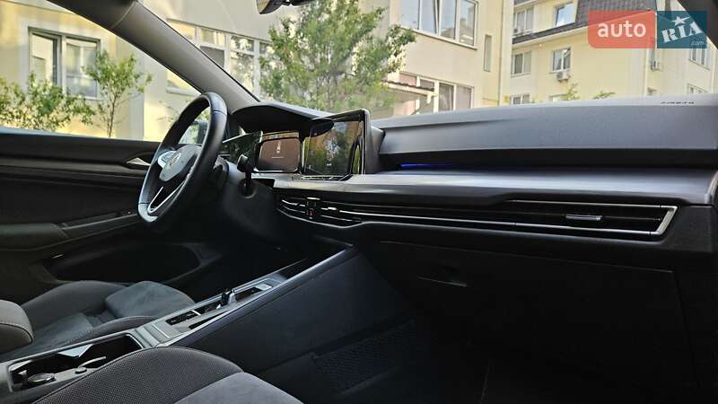 Универсал Volkswagen Golf 2021 в Киеве