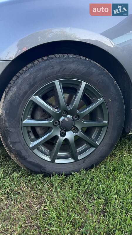 Хэтчбек Volkswagen Golf 2009 в Кролевце