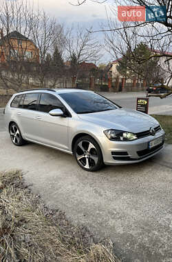 Универсал Volkswagen Golf 2016 в Киеве