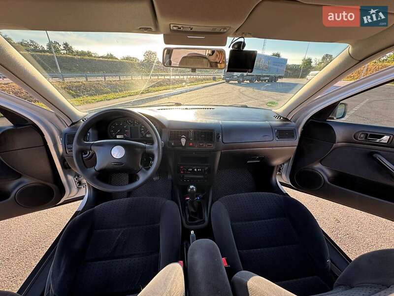 Хэтчбек Volkswagen Golf 2000 в Полтаве