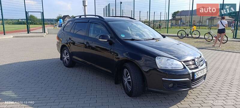 Универсал Volkswagen Golf 2009 в Бучаче