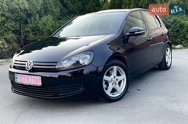 Хэтчбек Volkswagen Golf 2011 в Новой Ушице