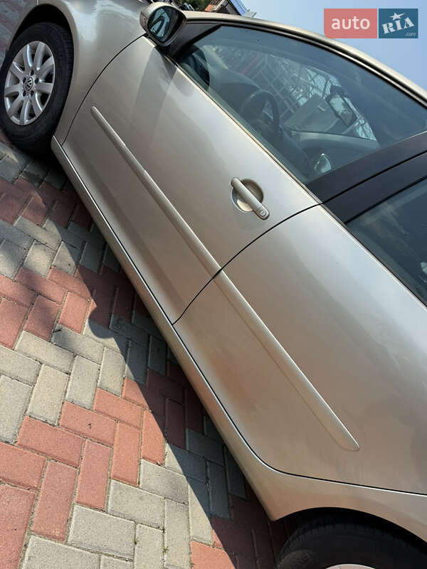 Хетчбек Volkswagen Golf 2005 в Білій Церкві