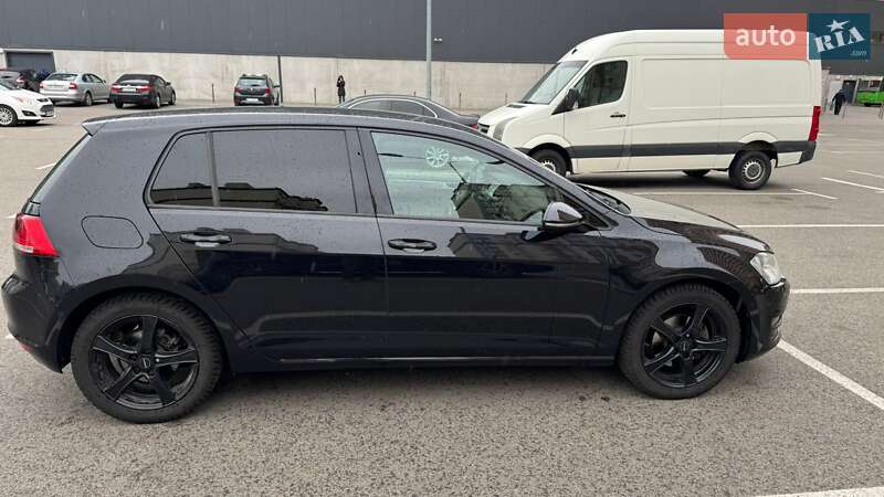 Хетчбек Volkswagen Golf 2014 в Чернігові