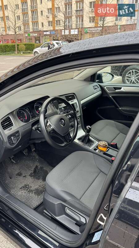 Хетчбек Volkswagen Golf 2014 в Чернігові
