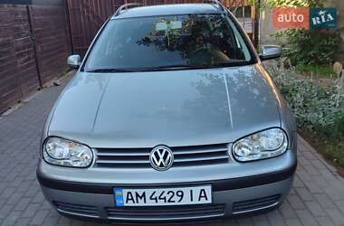 Универсал Volkswagen Golf 2002 в Харькове