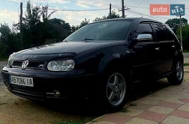 Хэтчбек Volkswagen Golf 2001 в Кодыме