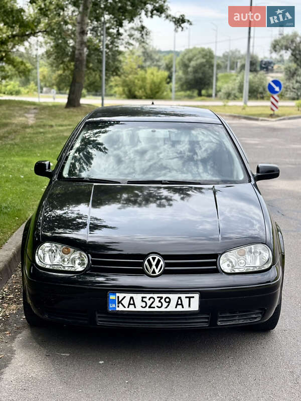 Volkswagen Golf 2002